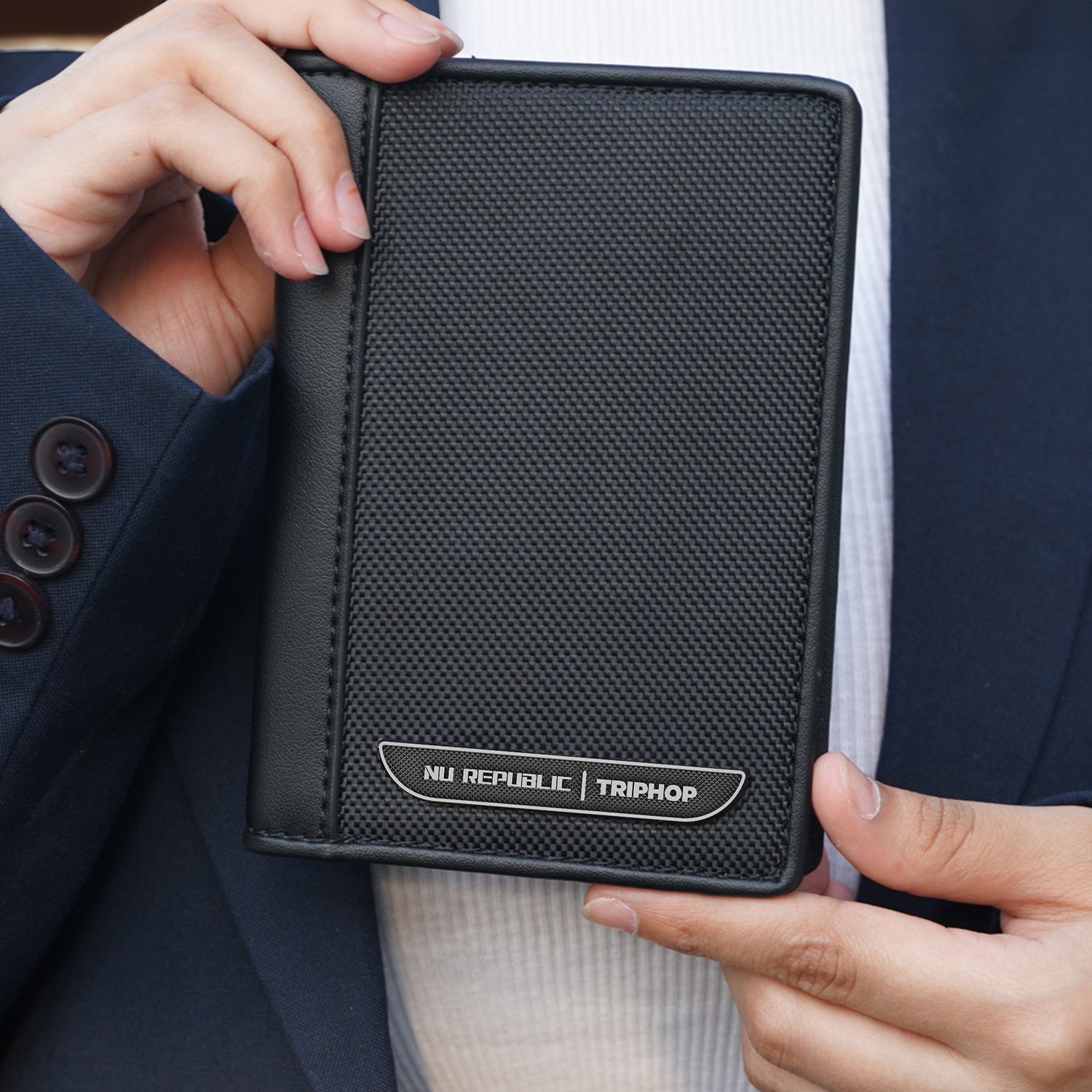 Voyager Passport Holder