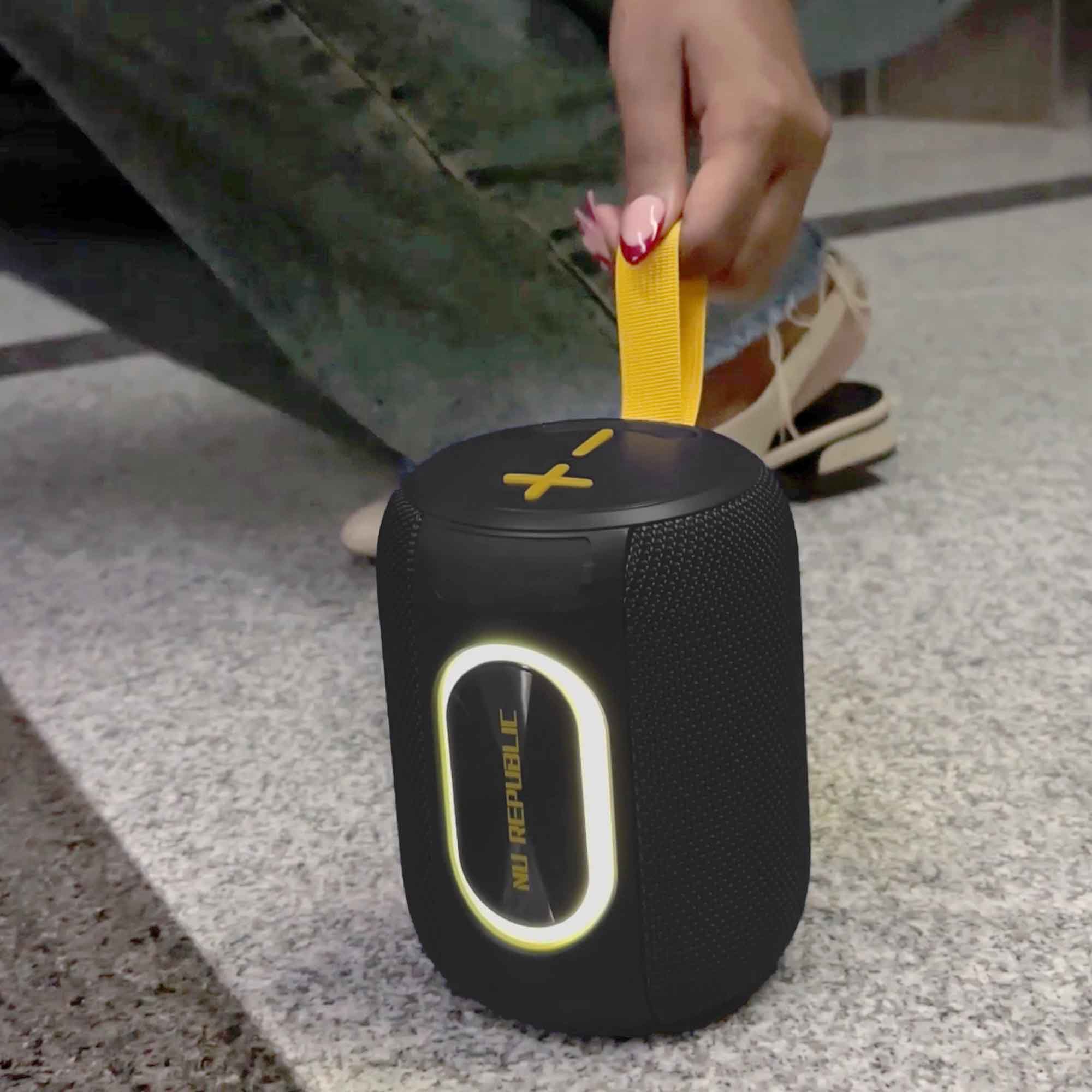 Enjoy powerful sound whether at home or on the move.