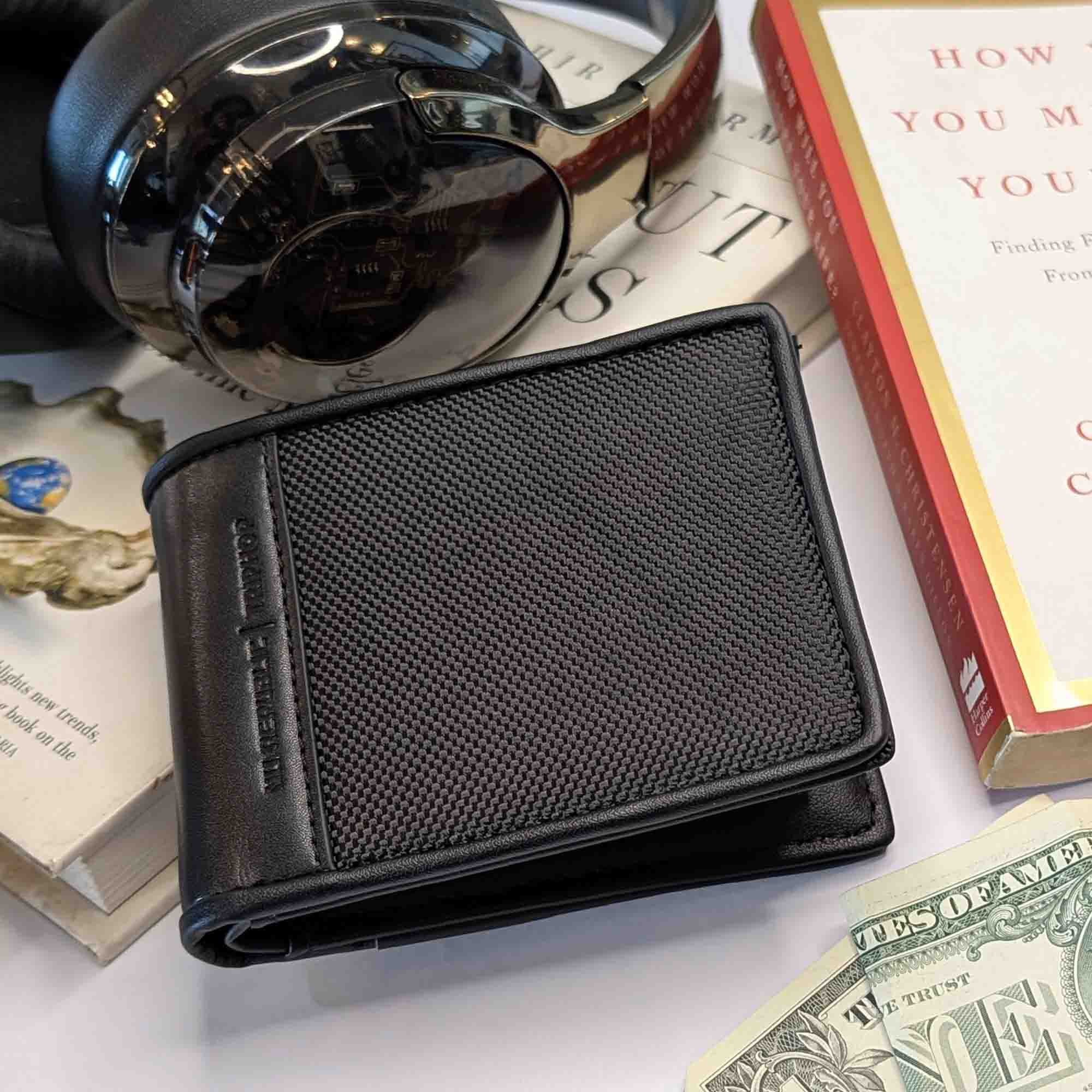 Voyager Vault Men's Wallet